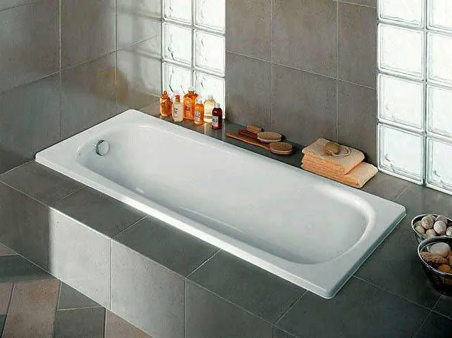 Чугунная ванна Roca Continental 212914001 140х70 см + смеситель для ванны с душем